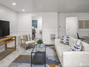 1910 220th Avenue SE, Sammamish WA 98075