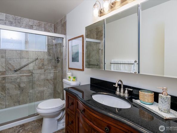 1910 220th Avenue SE, Sammamish WA 98075
