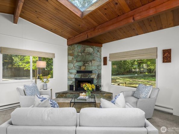 1910 220th Avenue SE, Sammamish WA 98075