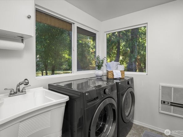 1910 220th Avenue SE, Sammamish WA 98075