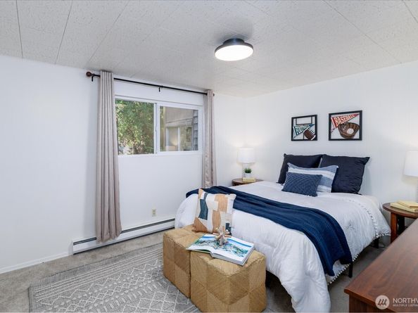 1910 220th Avenue SE, Sammamish WA 98075
