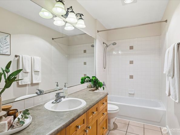 1525 NW 57th Street 429, Seattle WA 98107