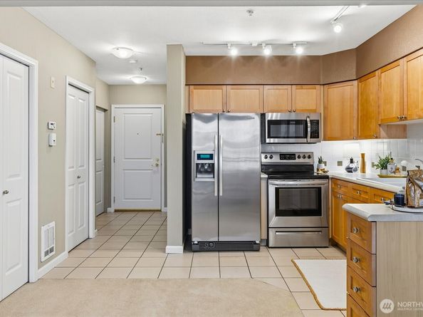 1525 NW 57th Street 429, Seattle WA 98107