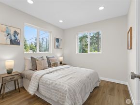 1401 N 137th Street, Seattle WA 98133