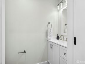 8510 Shadow Wood Drive B, Everett WA 98208