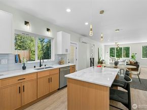 8510 Shadow Wood Drive B, Everett WA 98208