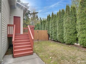 935 SW 319th Pl, Federal Way WA 98023