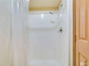 935 SW 319th Pl, Federal Way WA 98023
