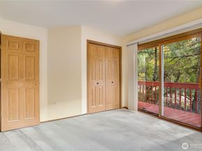 935 SW 319th Pl, Federal Way WA 98023