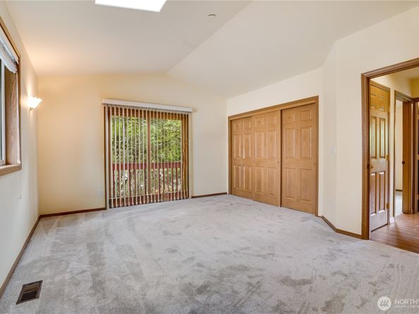 935 SW 319th Pl, Federal Way WA 98023
