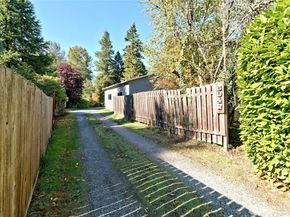 6042 NE 200th Street, Kenmore WA 98028