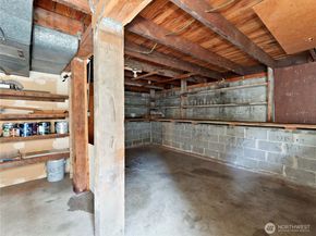 6042 NE 200th Street, Kenmore WA 98028