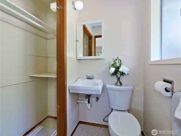 6042 NE 200th Street, Kenmore WA 98028