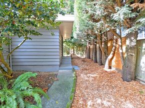 6042 NE 200th Street, Kenmore WA 98028
