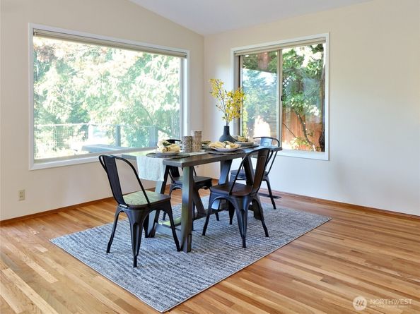 6042 NE 200th Street, Kenmore WA 98028