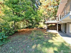 6042 NE 200th Street, Kenmore WA 98028