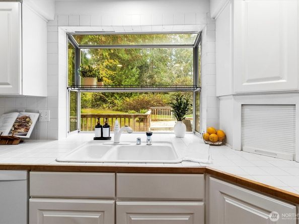 9416 31st Avenue SE, Everett WA 98208