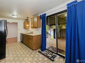 7600 Sandy Way NE, Poulsbo WA 98370