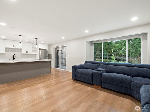200 Mountain Park Boulevard SW A103, Issaquah WA 98027