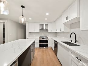 200 Mountain Park Boulevard SW A103, Issaquah WA 98027