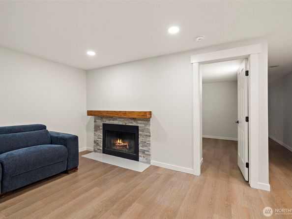 200 Mountain Park Boulevard SW A103, Issaquah WA 98027