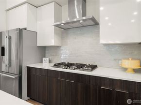 19512 116 Place SE, Kent WA 98031