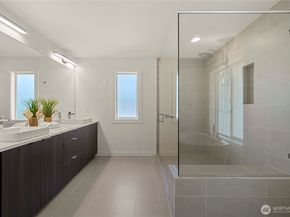 19512 116 Place SE, Kent WA 98031