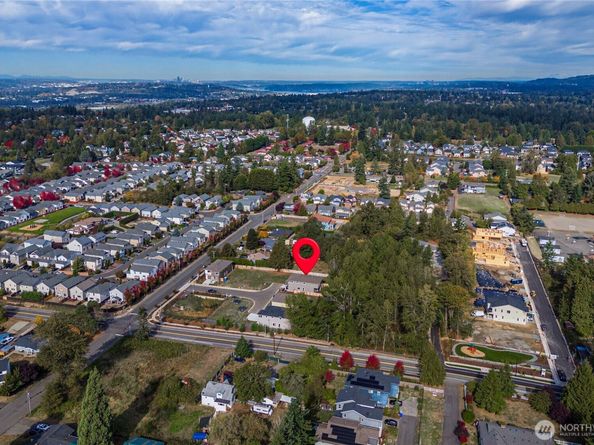 19512 116 Place SE, Kent WA 98031