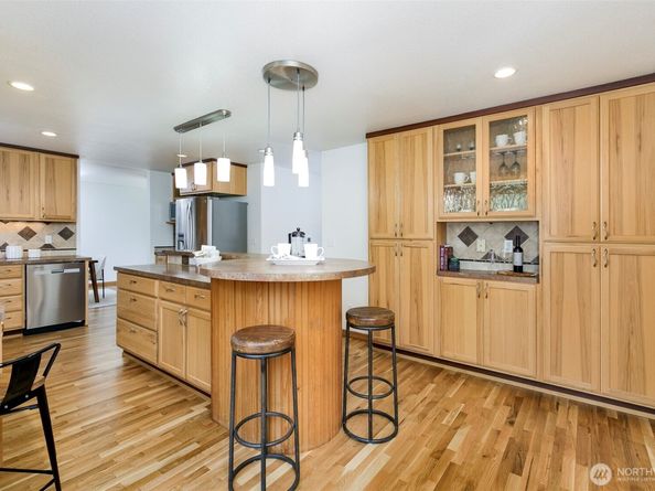 12832 NE 84th Street, Kirkland WA 98033