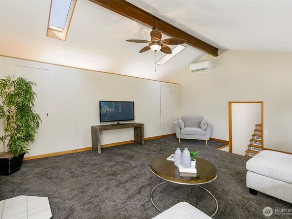 12832 NE 84th Street, Kirkland WA 98033