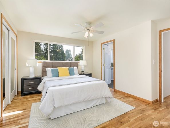 12832 NE 84th Street, Kirkland WA 98033
