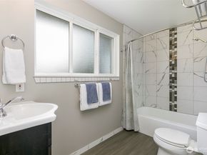 12832 NE 84th Street, Kirkland WA 98033