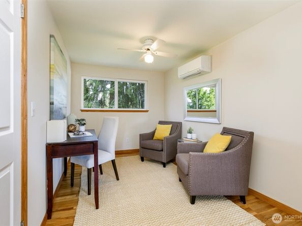 12832 NE 84th Street, Kirkland WA 98033
