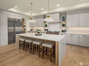 16238 SE 10th Street, Bellevue WA 98008
