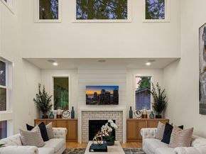 16238 SE 10th Street, Bellevue WA 98008