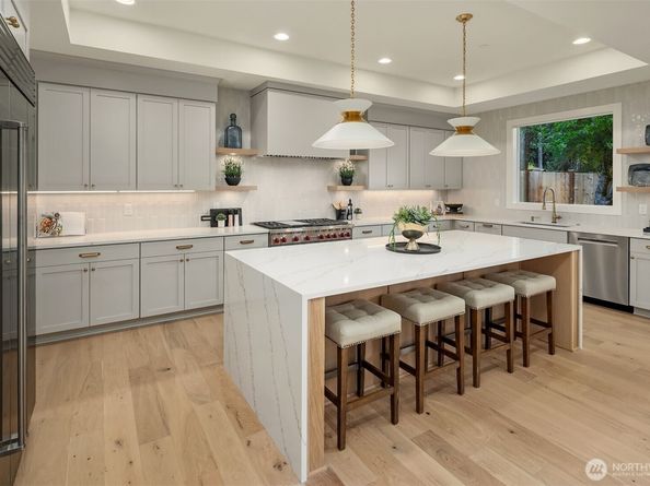 16238 SE 10th Street, Bellevue WA 98008