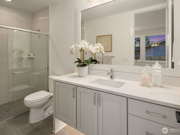 16238 SE 10th Street, Bellevue WA 98008