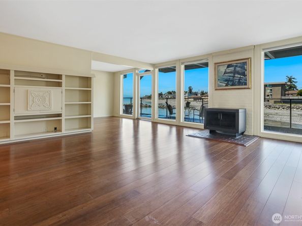 3717 Beach Drive SW 113, Seattle WA 98116
