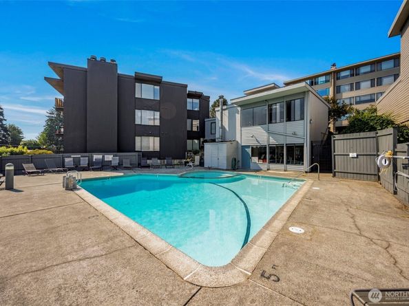 3601 24th Avenue W 207, Seattle WA 98199
