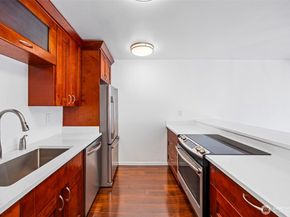 3601 24th Avenue W 207, Seattle WA 98199
