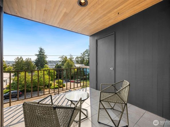 3601 24th Avenue W 207, Seattle WA 98199
