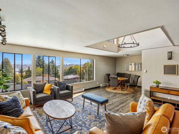 3601 24th Avenue W 207, Seattle WA 98199