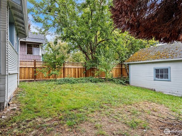 7400 32nd Ave NW, Seattle WA 98117