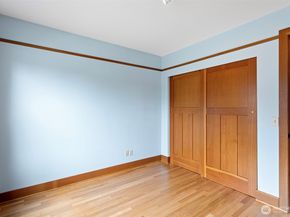 7400 32nd Ave NW, Seattle WA 98117