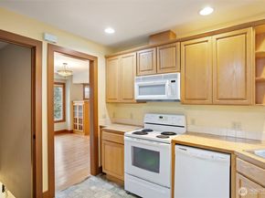 7400 32nd Ave NW, Seattle WA 98117