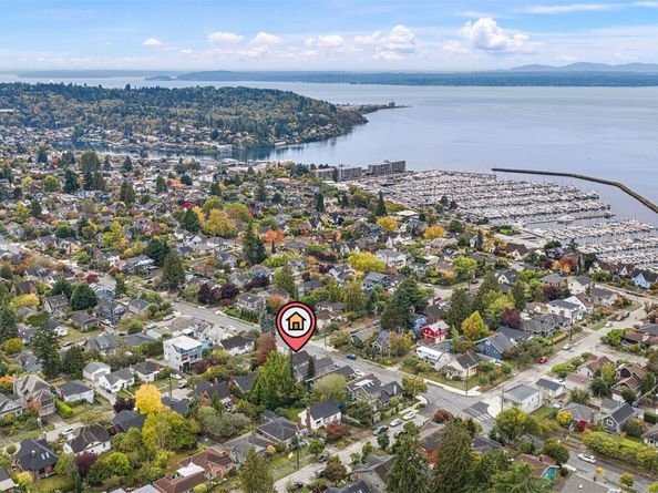 7400 32nd Ave NW, Seattle WA 98117