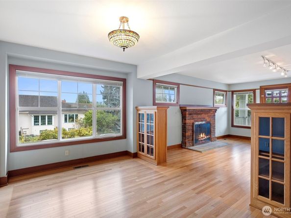 7400 32nd Ave NW, Seattle WA 98117