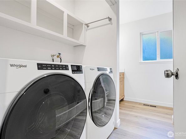 14260 110th Avenue NE, Kirkland WA 98034