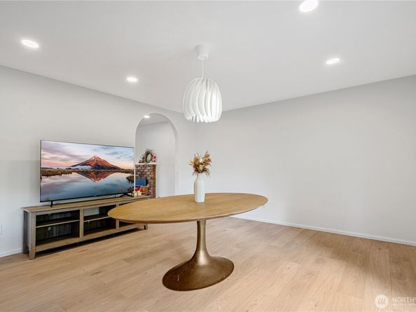 14260 110th Avenue NE, Kirkland WA 98034