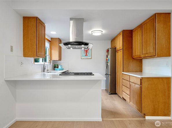 14260 110th Avenue NE, Kirkland WA 98034